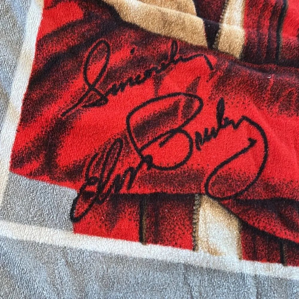 Elvis Presley Signature Beach Towel 1985 🖤❤️‍🔥❤️ 🎸 Excellent Condition!